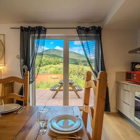Nyaraló Le Lumineux - House With Terrace And Mountain View Saint-Pierre-Bois
