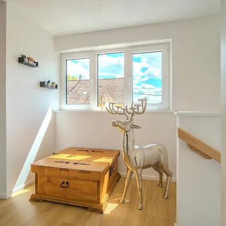 Le Lumineux - House With Terrace And Mountain View Nyaraló